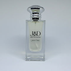 Aurora Tabac perfume bottle close-up showing a bold and elegant design